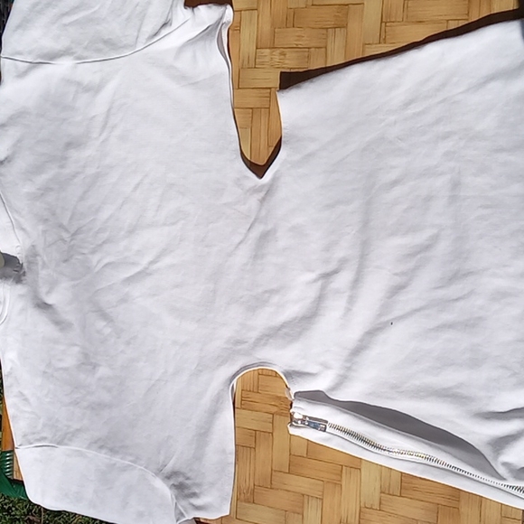 Vintage YCH -La'Ros Cut Out Shirt/Large- No Stain - Picture 8 of 8